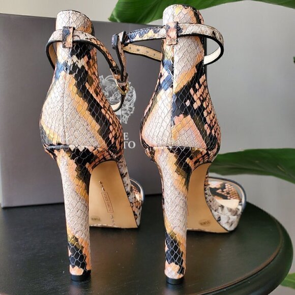 VINCE CAMUTO BALINDIA PLATFORM SANDALS - Picture 2 of 5
